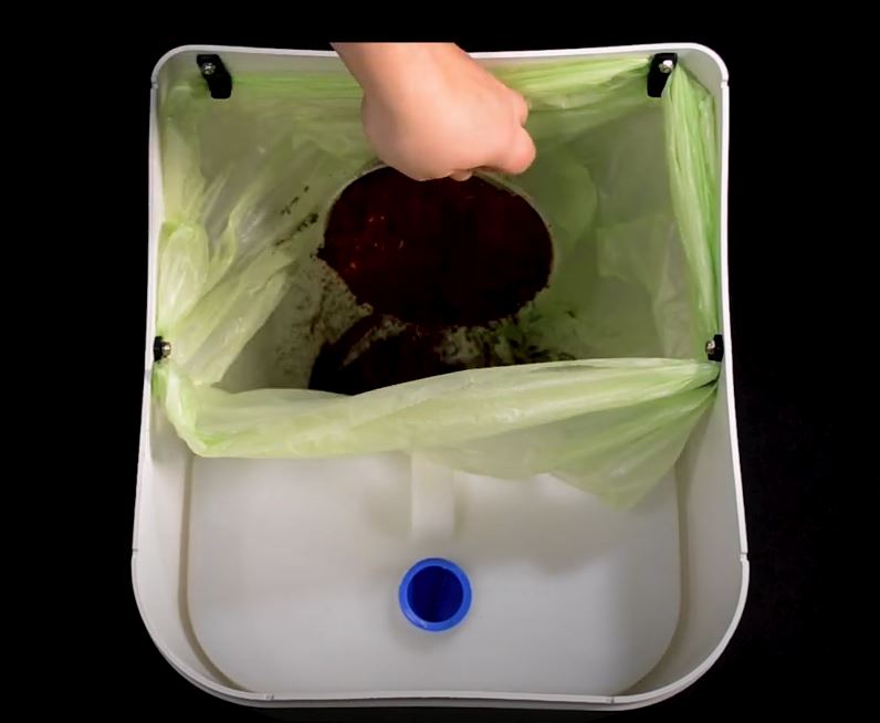 Layering Method and Nomad by OGO™ Compost Toilet