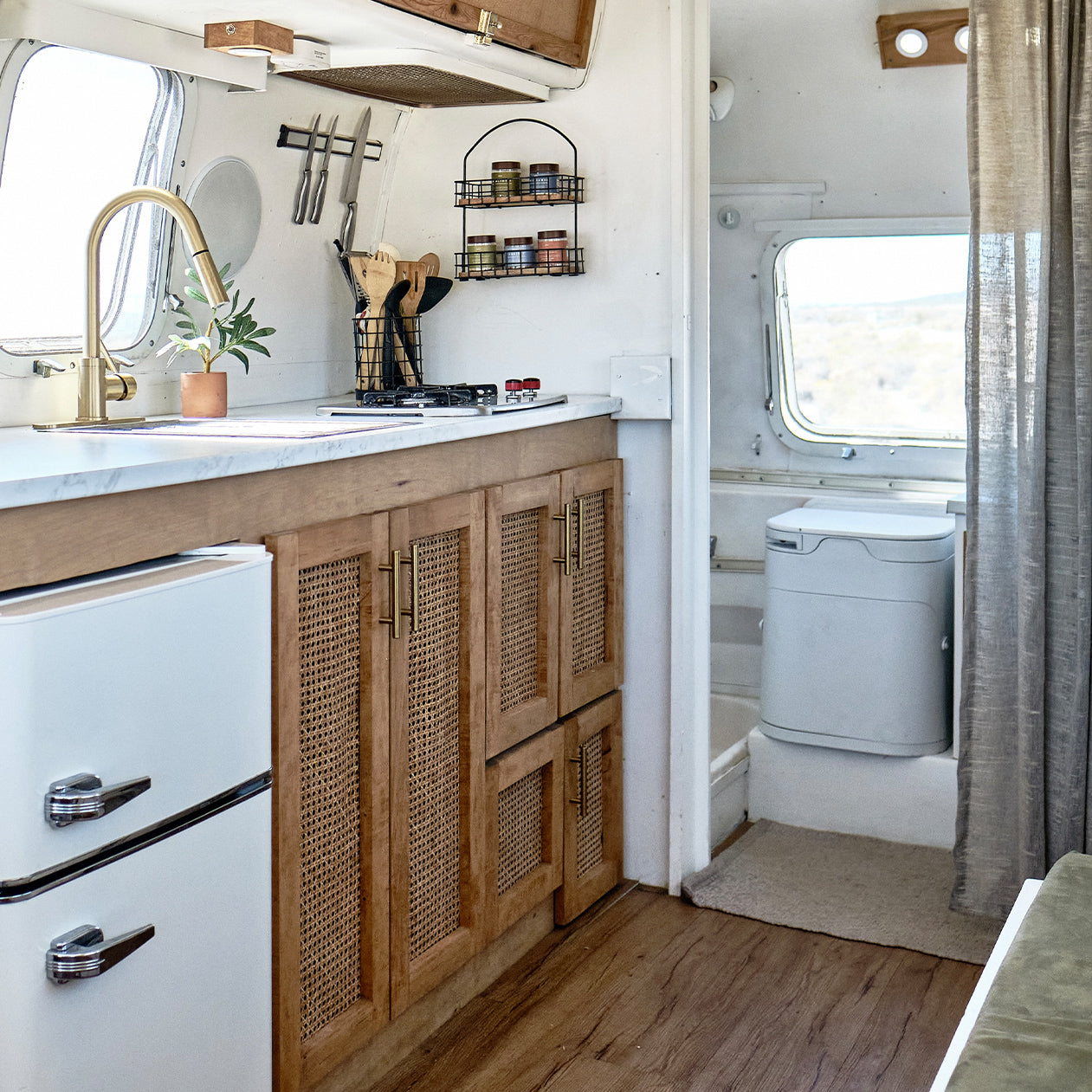 Why the OGO Origin composting toilet is best for full-time travel & off-grid living.